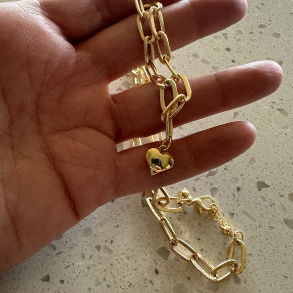 Jewelry - Gold Heart Charm Bracelet